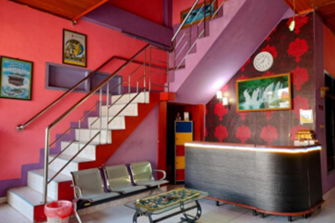 Hotel Rosichan Bau Bau Mitra Reddoorz Baubau Exterior photo