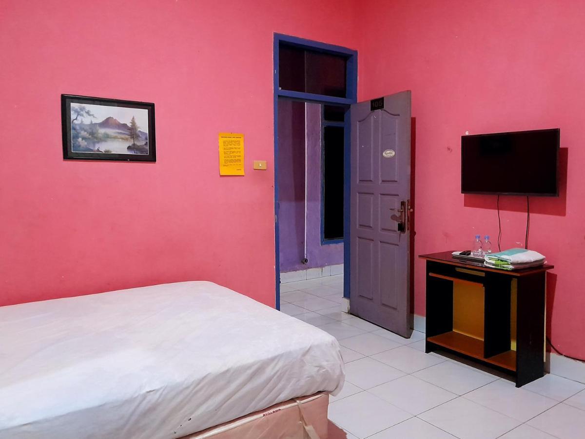 Hotel Rosichan Bau Bau Mitra Reddoorz Baubau Exterior photo